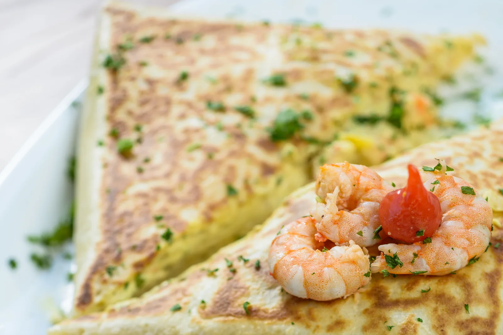 Crepes salgados com camarão e pimenta biquinho
